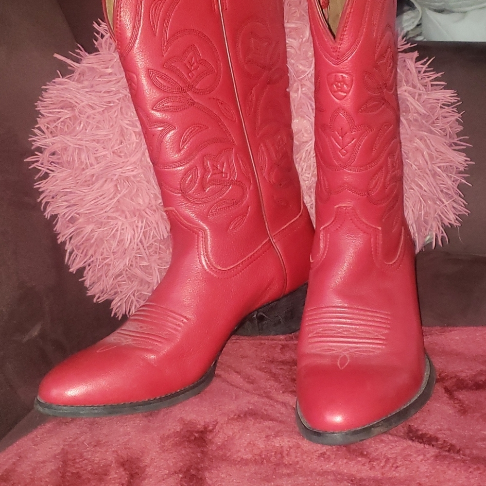 Ariat cowgirl boots!